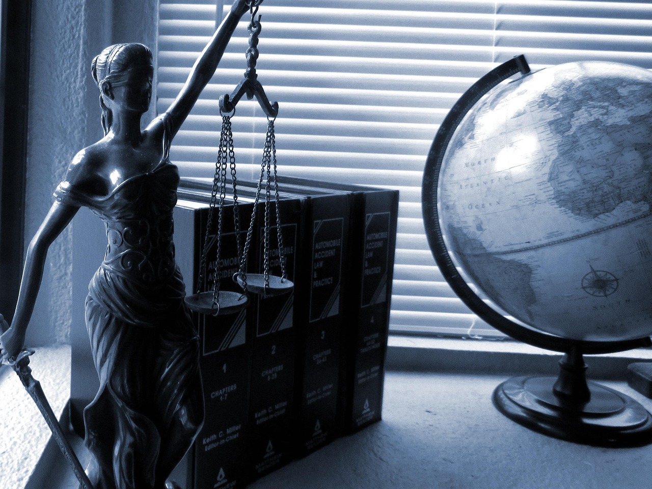 親権裁判にかかる弁護士費用はどのくらい？