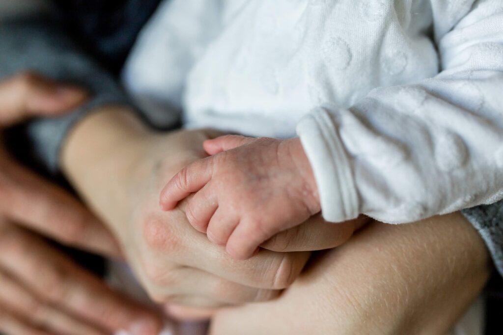 日本における離婚後の親権取得率は父親と母親でどのように異なるのか？